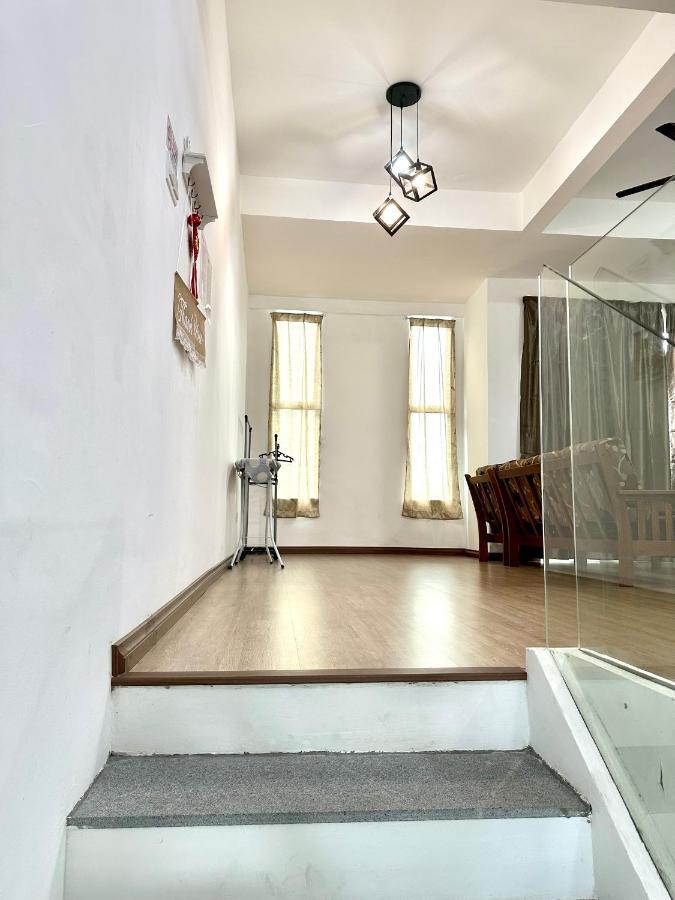 Springfield 3-Storey Cheerful Townhouse #Yoyo Homestay SDK エクステリア 写真